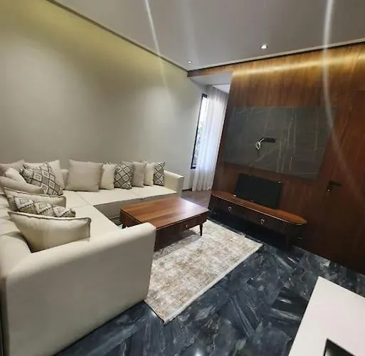 Studio Elegant